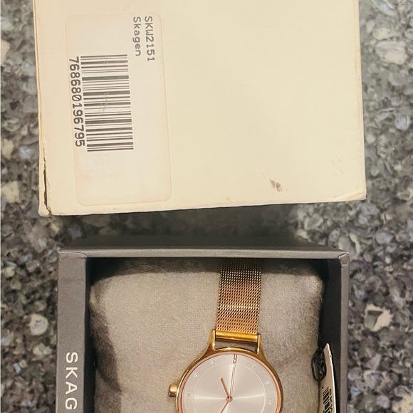 Skagen Women\'s Watch with Rose Gold Mesh Band main image 10